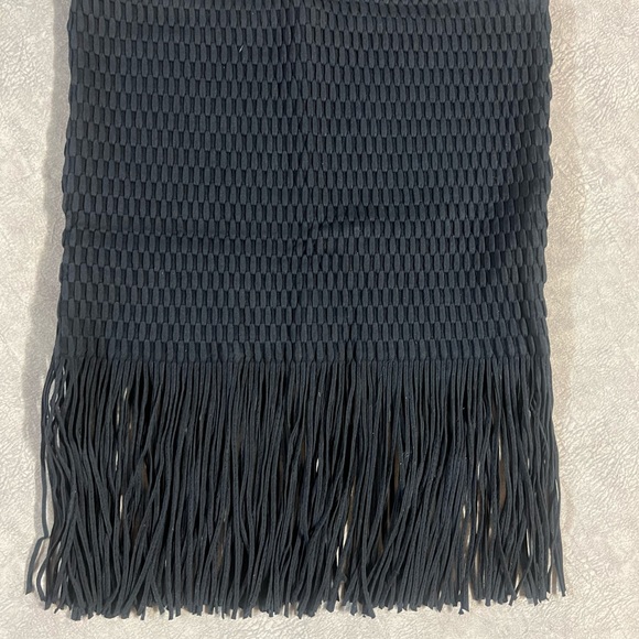 👚BEBE STRAPLESS FRINGE KNIT TOP👚 - Picture 5 of 8